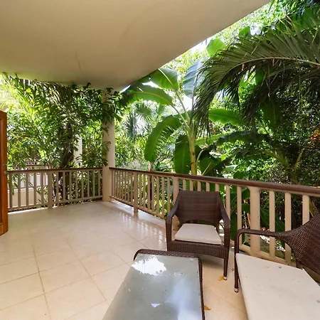 Residences At Barrier Reef 16A Garden View 1 Bedroom By Stay Floreo